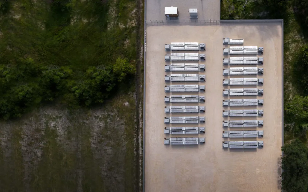 特斯拉十周年：上海储能超等工厂开工，规划年产1万台商用储能电池